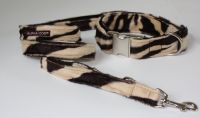 Fellhalsband Zebra braun